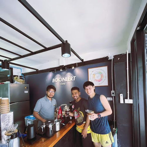 Opinii despre บุญเลิศกาแฟสด în อำเภอหาดใหญ่ - การบริการอาหารและที่พัก