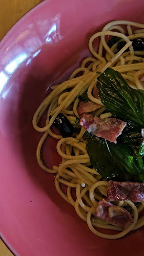 The Supper steak - เดอะ ซัปเปอร์ สเต็ก (ร้านสเต็กหาดใหญ่) - การบริการอาหารและที่พัก