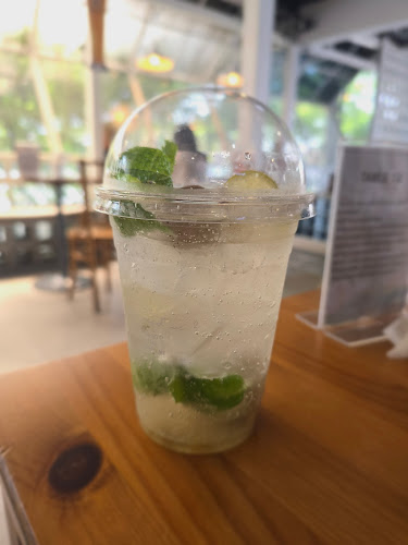 Opinii despre COFFEE I NEED U CAFE' în อำเภอบางพลี - การบริการอาหารและที่พัก