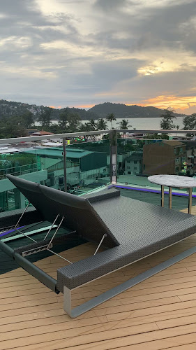 152/1 ถ. ทวีวงศ์ ตำบลป่าตอง อำเภอกะทู้ ภูเก็ต 83150