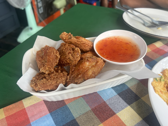 Nely Restaurant - การบริการอาหารและที่พัก