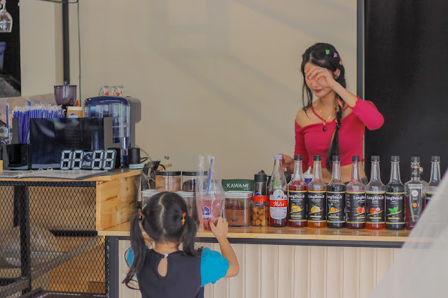 คิดไปไกลคาเฟ่