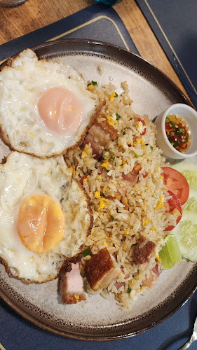 306 ถ. นริศร ตำบลตลาดใหญ่ อำเภอเมืองภูเก็ต ภูเก็ต 83000