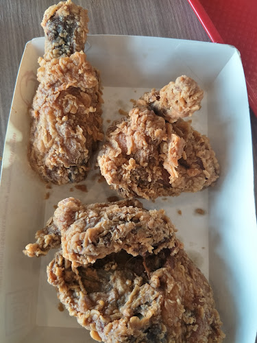 KFC Tops Phayao - การบริการอาหารและที่พัก