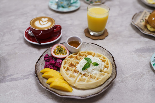 Comentarii opinii despre Cafe Delight Phuket Old Town