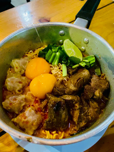 กะเพราข้าวมัน - อำเภอบางละมุง