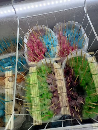 ร้านไอติมโบราณ ตลาดนานาเจริญ - การบริการอาหารและที่พัก