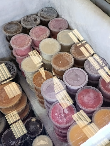 ร้านไอติมโบราณ ตลาดนานาเจริญ - อำเภอลำลูกกา