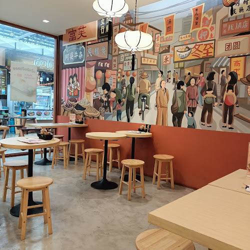 ตลาดต้นสัก สนามบินน้ำ นนทบุรี - การบริการอาหารและที่พัก