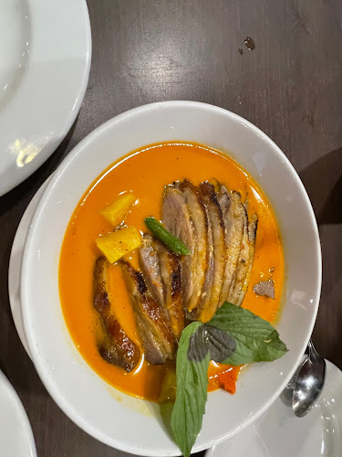 585 ถนน ปฏัก ตำบล กะรน เมือง ภูเก็ต 83100