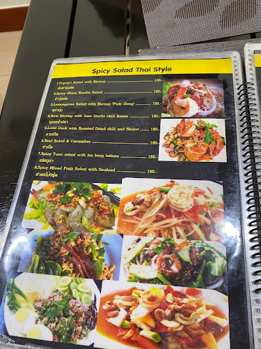 Nang Naan Halal Restaurant - การบริการอาหารและที่พัก