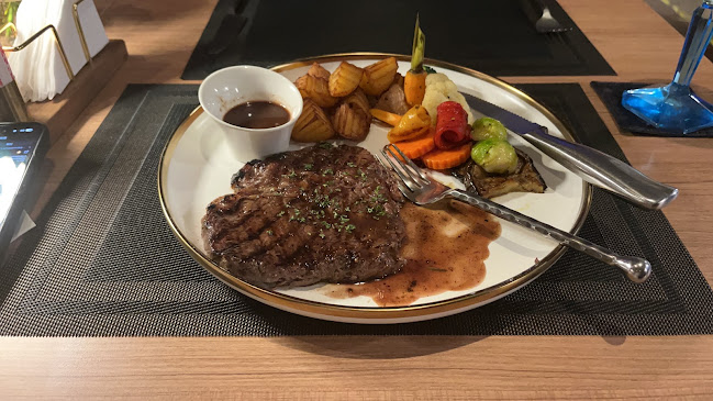 Opinii despre Cafe Blu Pattaya în อำเภอบางละมุง - การบริการอาหารและที่พัก