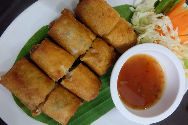 Comentarii opinii despre Red Chair