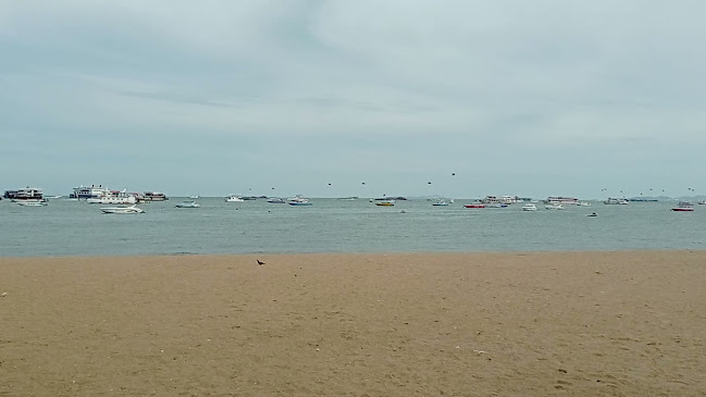 Opinii despre Mahi Guest House & Restaurant în Pattaya - การบริการอาหารและที่พัก