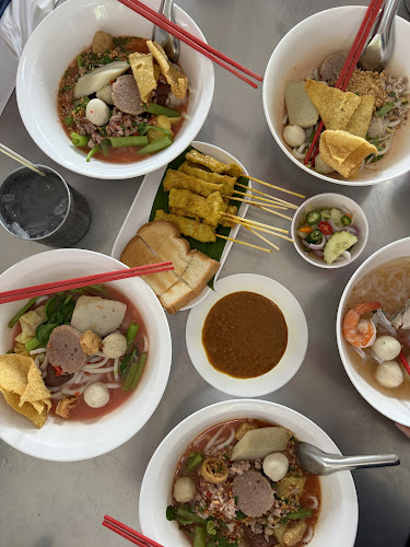 Opinii despre เจ๊จิ๋ม ก๋วยเตี๋ยวเส้นปลา เกี๊ยวปลา în อำเภอเมืองระยอง - การบริการอาหารและที่พัก