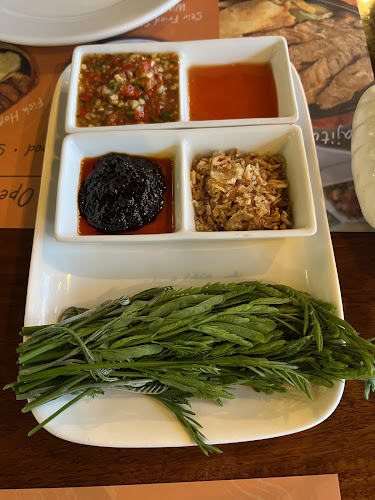 ป่าตอง ซันเซ็ท วิว เรสเตอร์รอง - การบริการอาหารและที่พัก