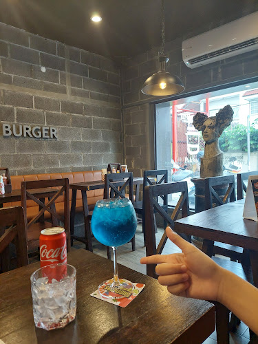 JIM's Burgers & Beers - Pakkred