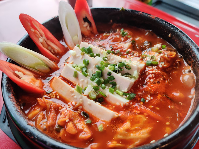 512/8 ถ. ชยางกูร เมือง อุบลราชธานี 34000