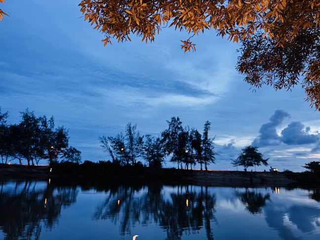 Leisure Café n Bar - การบริการอาหารและที่พัก