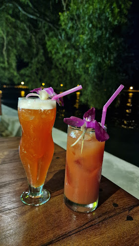 นิกิต้า - การบริการอาหารและที่พัก