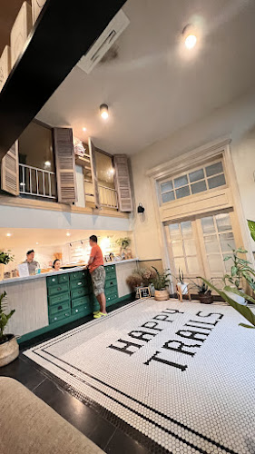 95 14 ถ. มนตรี ตำบลตลาดใหญ่ อำเภอเมืองภูเก็ต ภูเก็ต 83000