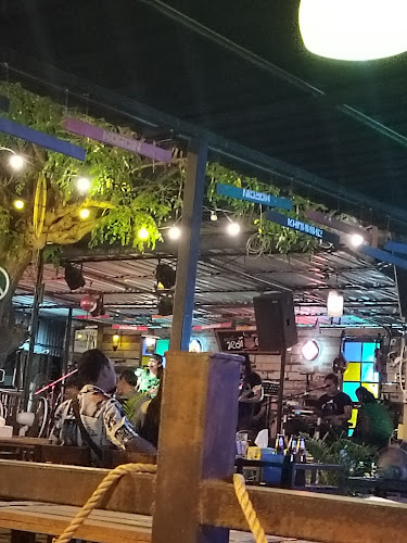 สถานีหม้อดิน(เพื่อชีวิต) - อำเภอศรีราชา