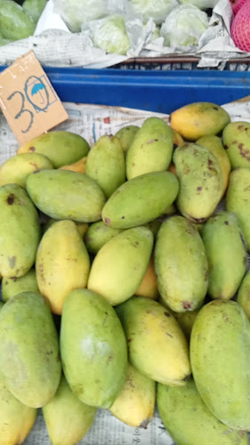 ร้านผลไม้ อ่าวอุดม - อำเภอศรีราชา