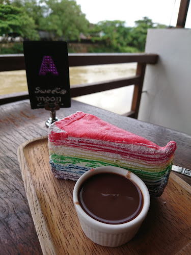 Sweet at moon - การบริการอาหารและที่พัก