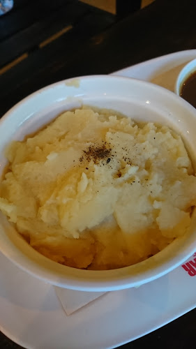 Opinii despre สเต็กอุบลฯ-บ้านอันดาสเต็กเฮ้าส์2 în อำเภอเมืองอุบลราชธานี - การบริการอาหารและที่พัก