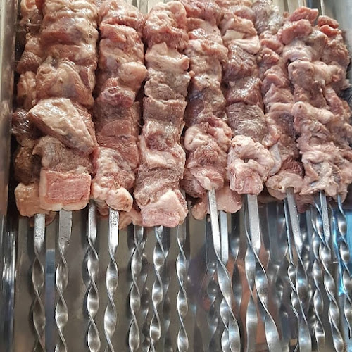 Caravan - การบริการอาหารและที่พัก