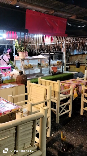 Art's Kitchen - การบริการอาหารและที่พัก