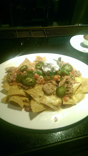 Hooters Phuket | American Restaurant & Sports Bar - อำเภอกะทู้