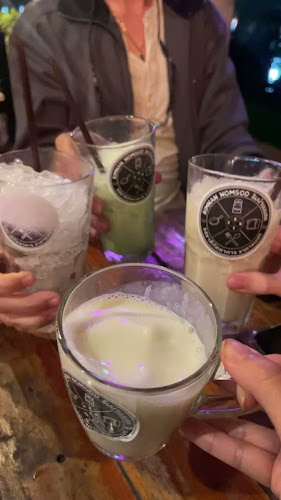 ริมน่านนมสด