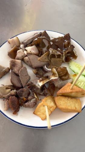 Comentarii opinii despre ลกเที้ยน ศูนย์รวมอาหารพื้นเมืองภูเก็ต