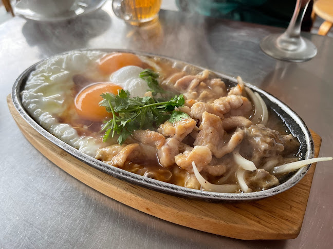 มอร์นิ่งอุบลฯ - การบริการอาหารและที่พัก