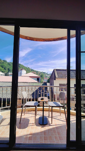 Cafe Lavazza Lukkan Mansion - การบริการอาหารและที่พัก