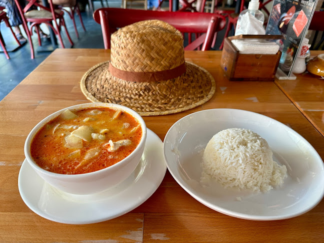 Comentarii opinii despre CHICHA Restaurant and Hotel