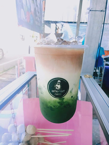 HoTMaNOuT Coffee - การบริการอาหารและที่พัก