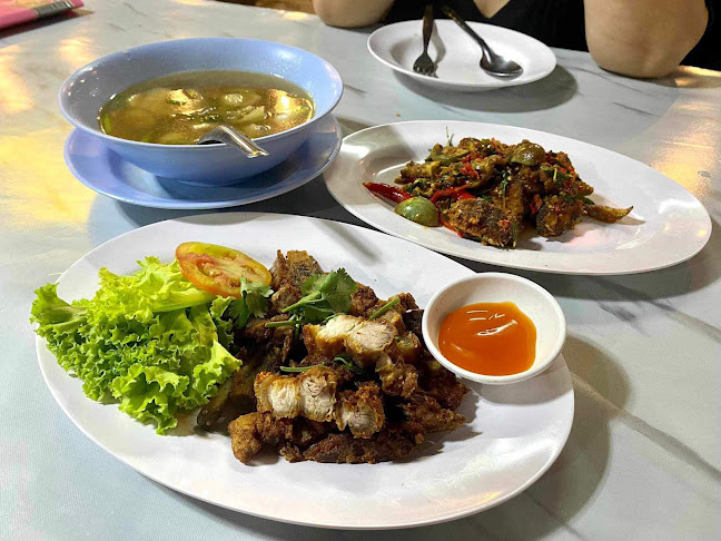 ข้าวต้มโกตี๋โภชนา - การบริการอาหารและที่พัก