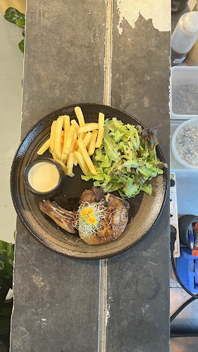 Opinii despre So French Restaurant and Bar în อำเภอกะทู้ - การบริการอาหารและที่พัก