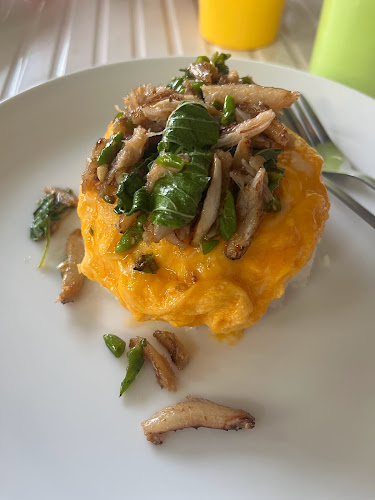 ร้านอาหารบ้านกอกล้วย - อำเภอเมืองนครปฐม