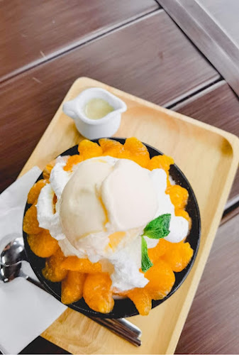 ตลาดโต้รุ่งโสภณ ถ. พัทยาใต้ หนองปรือ อำเภอบางละมุง ชลบุรี 20150