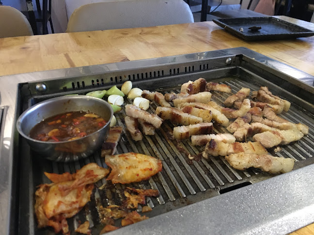 Daisachi Shabu - การบริการอาหารและที่พัก