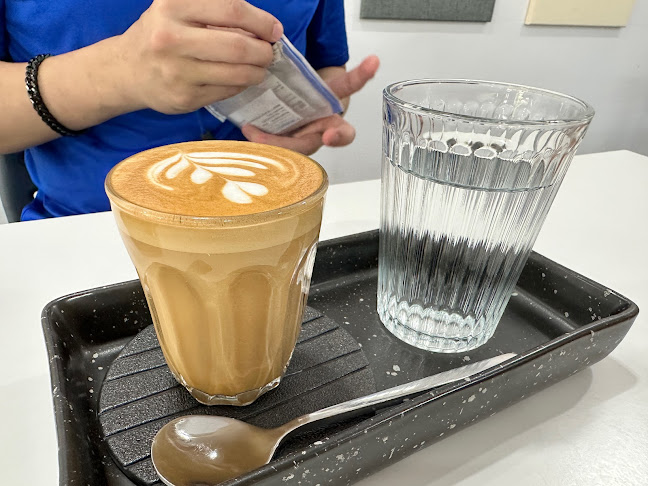 Avenue Hatyai - Brew with happiness - การบริการอาหารและที่พัก