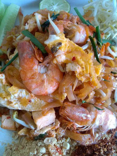 ร้านผัดไทยไทรบุรี - การบริการอาหารและที่พัก