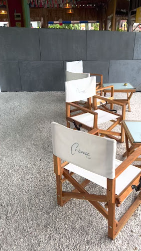 Opinii despre Crème Café Phuket în อำเภอเมืองภูเก็ต - การบริการอาหารและที่พัก