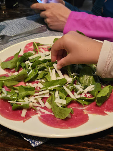 M&M's Pizzeria & Spaghetteria