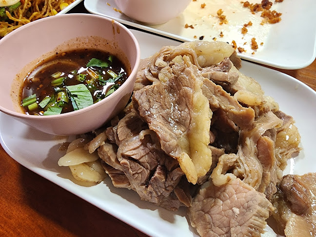 ร้านอาหารอิสลาม ครัวอัสมา - การบริการอาหารและที่พัก