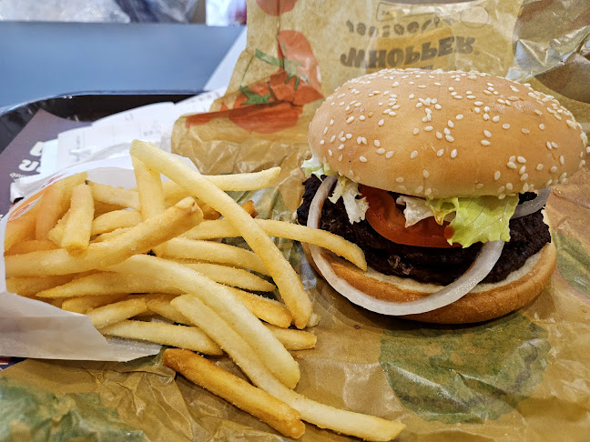 Burger King - Kata Phuket - การบริการอาหารและที่พัก