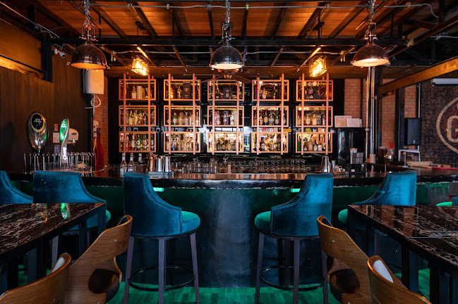 Opinii despre Kindee Pizzeria & Steak House în อำเภอถลาง - การบริการอาหารและที่พัก